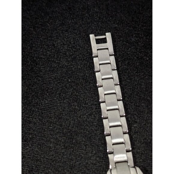 Relic Womens Silver Stainless Steel Watch Quartz Analog 5.5 in Wrist - Picture 5 of 10